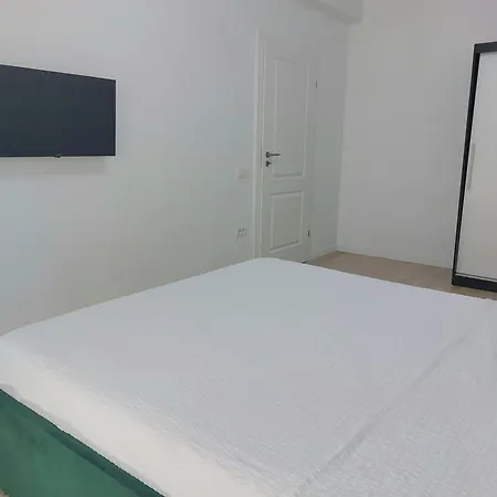 La Dragomir - In Mamaia Nord Langa Plaja Infinity Si Lidl